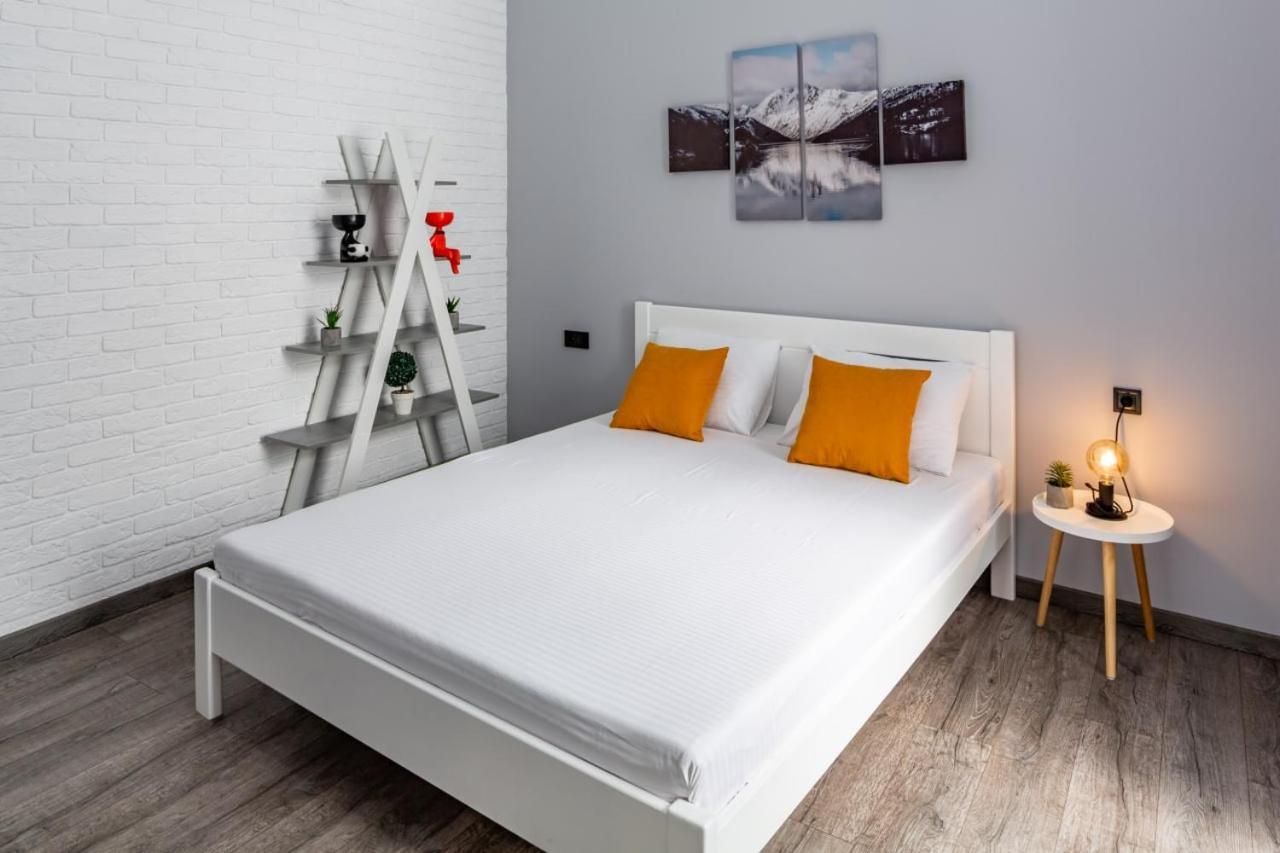 Stylish Apartment In The Center Lwów Zewnętrze zdjęcie